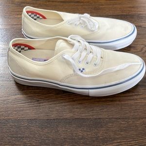 Vans Skate Authentic cream size 8.5 Pop Cush